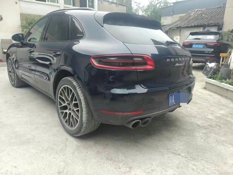 成都19年保时捷Macan5