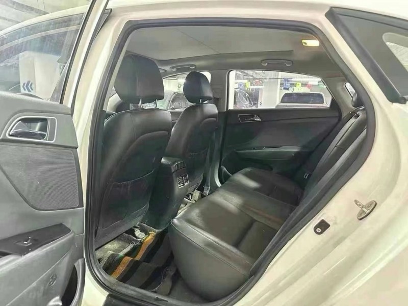 成都16年现代名图2