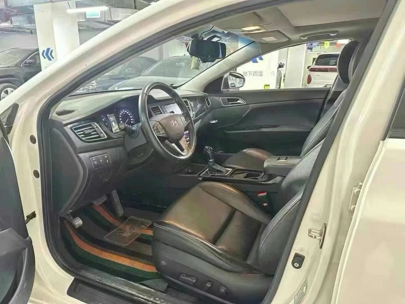 成都16年现代名图3