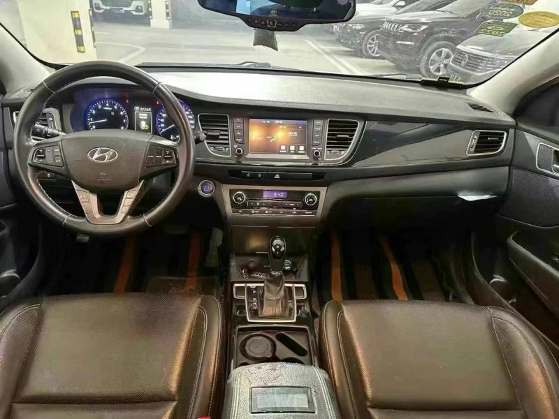 成都16年现代名图5