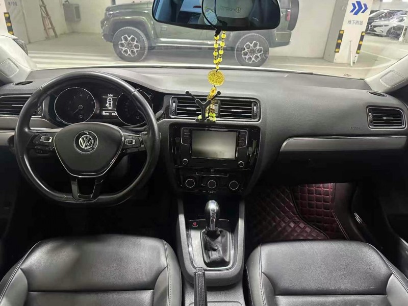 成都23年日产轩逸7