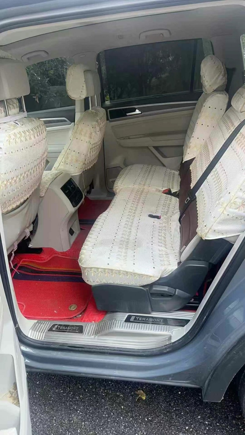 成都22年大众途昂7