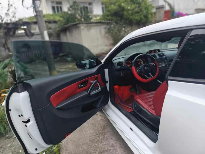 成都16年大众尚酷4