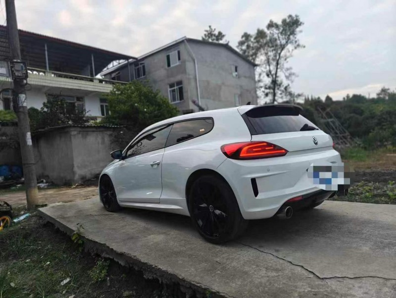 成都16年大众尚酷6