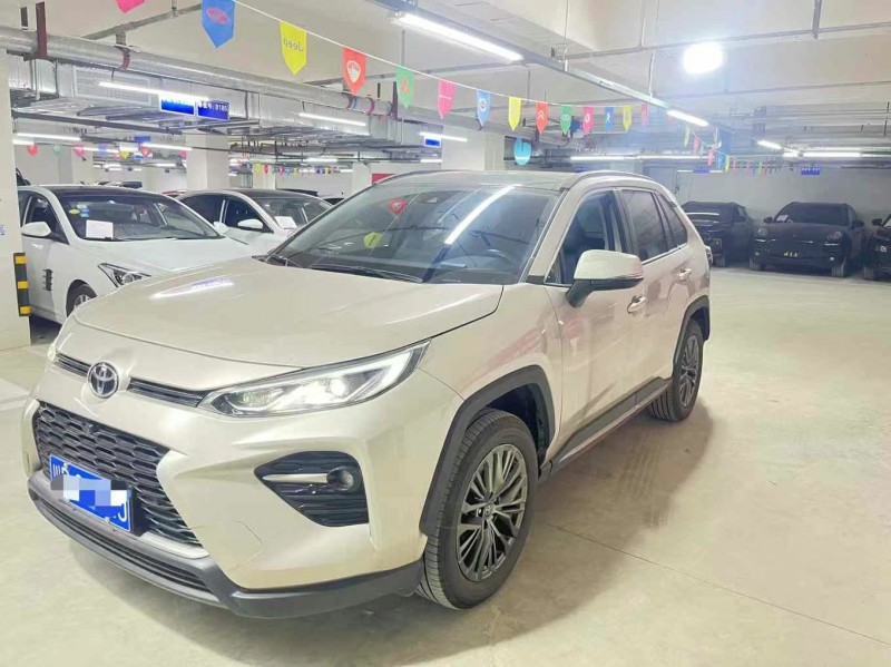 成都23年丰田威兰达2