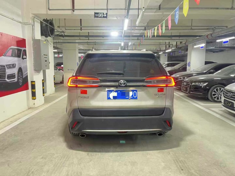 成都23年丰田威兰达9