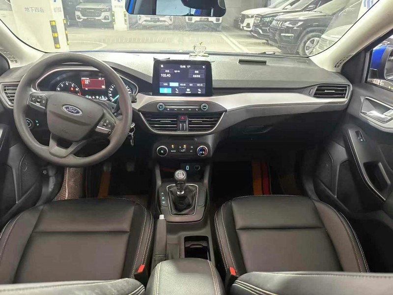 成都19年福特福克斯3