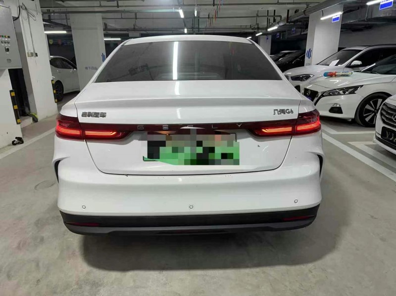 成都24年吉利几何5