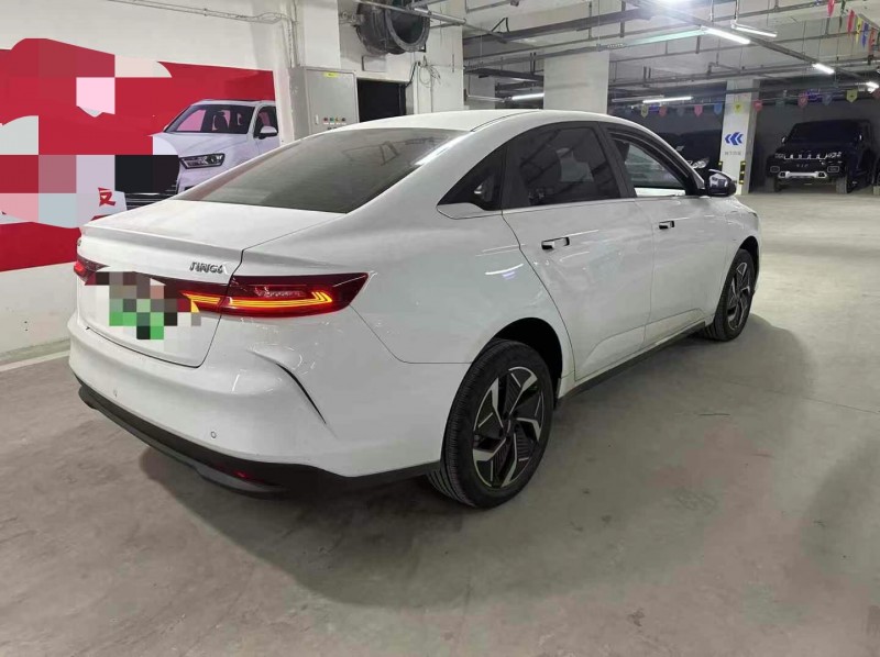 成都24年吉利几何9