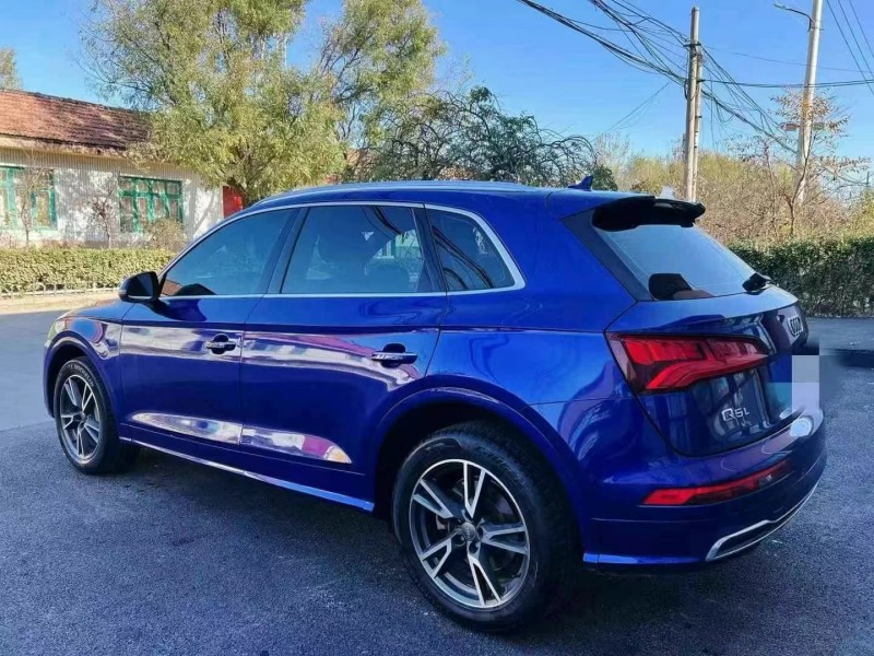 济宁19年奥迪Q517