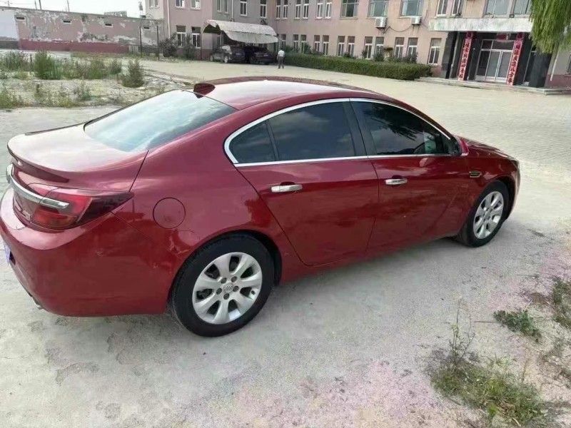 济宁14年别克君威6