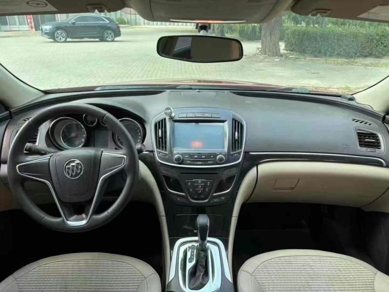 济宁14年别克君威7