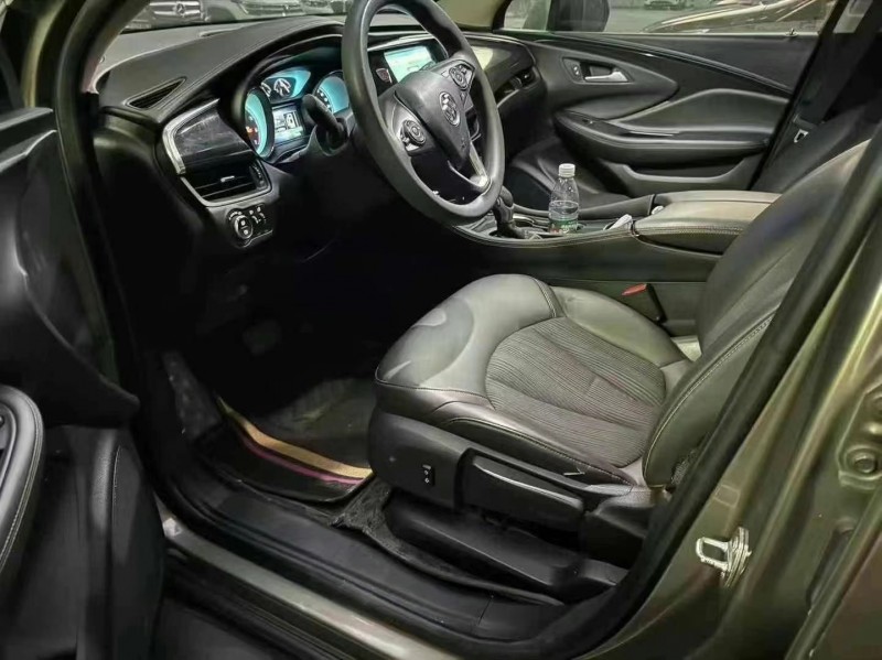 济宁17年别克昂科威4