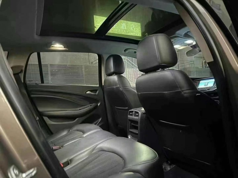 济宁17年别克昂科威7