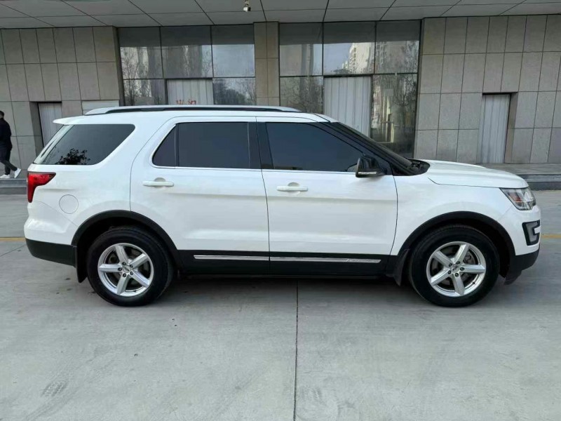 济宁17年福特探界者7