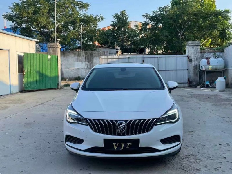 青岛17年别克威朗1