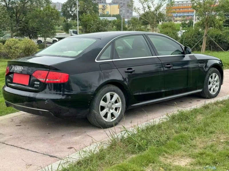 郑州12年奥迪A4L8