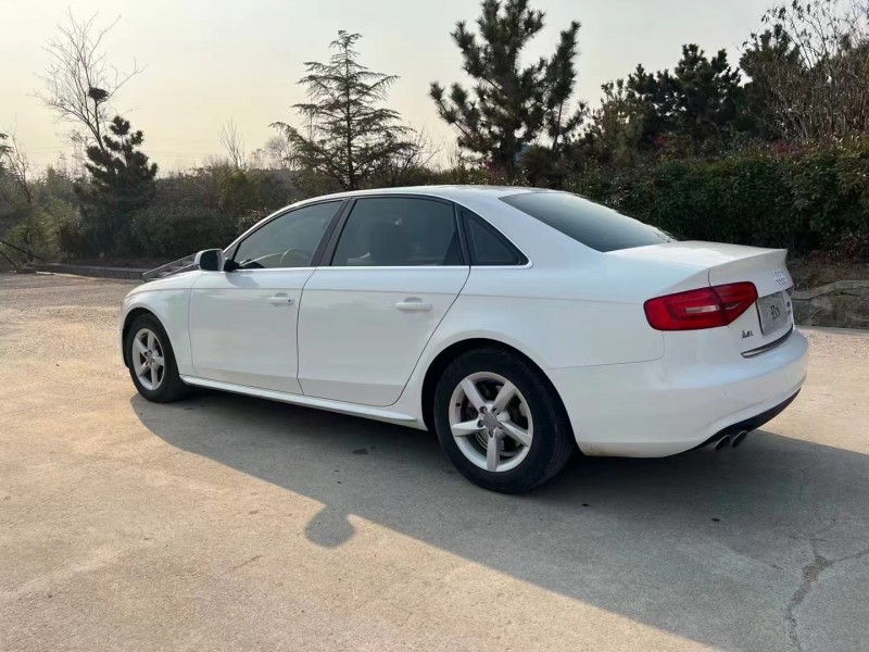 青岛15年奥迪A4L8