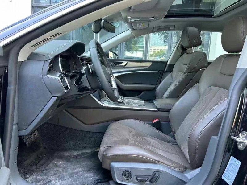 深圳22年奥迪A7L8