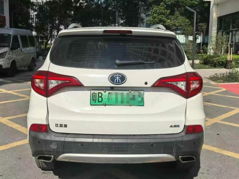 深圳18年比亚迪宋8