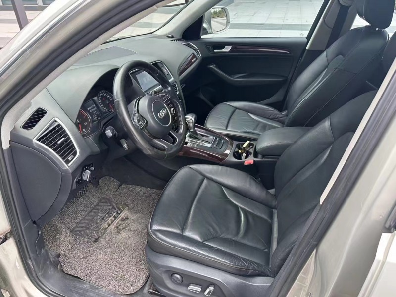 青岛14年奥迪Q54