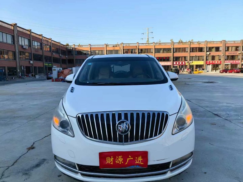 青岛11年别克GL81