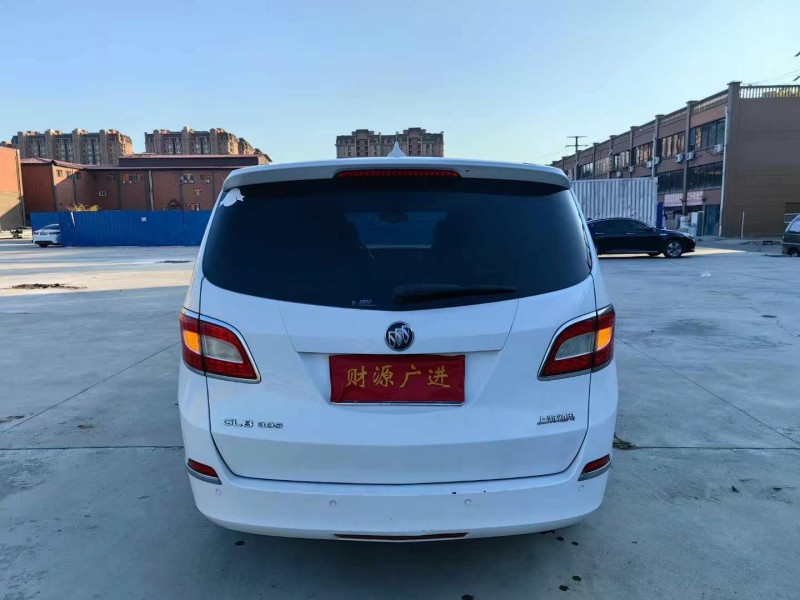 青岛11年别克GL85