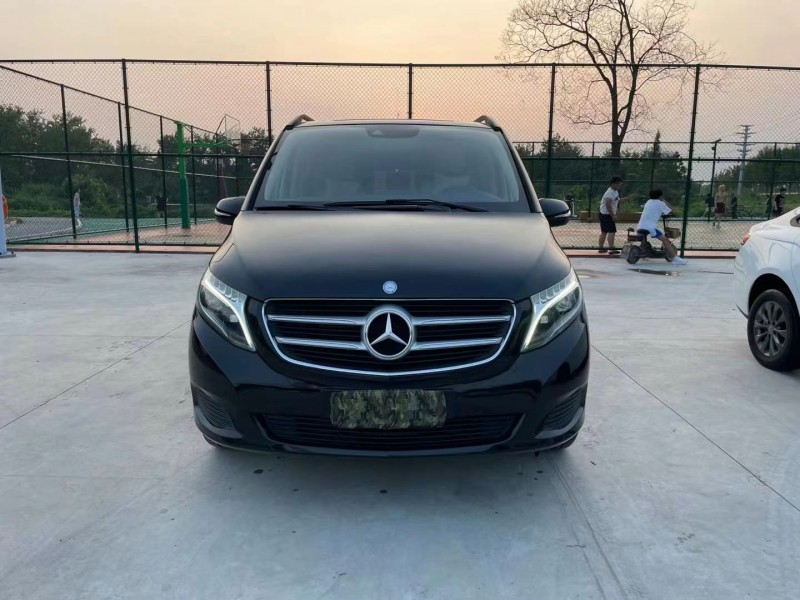 徐州17年奔驰V1
