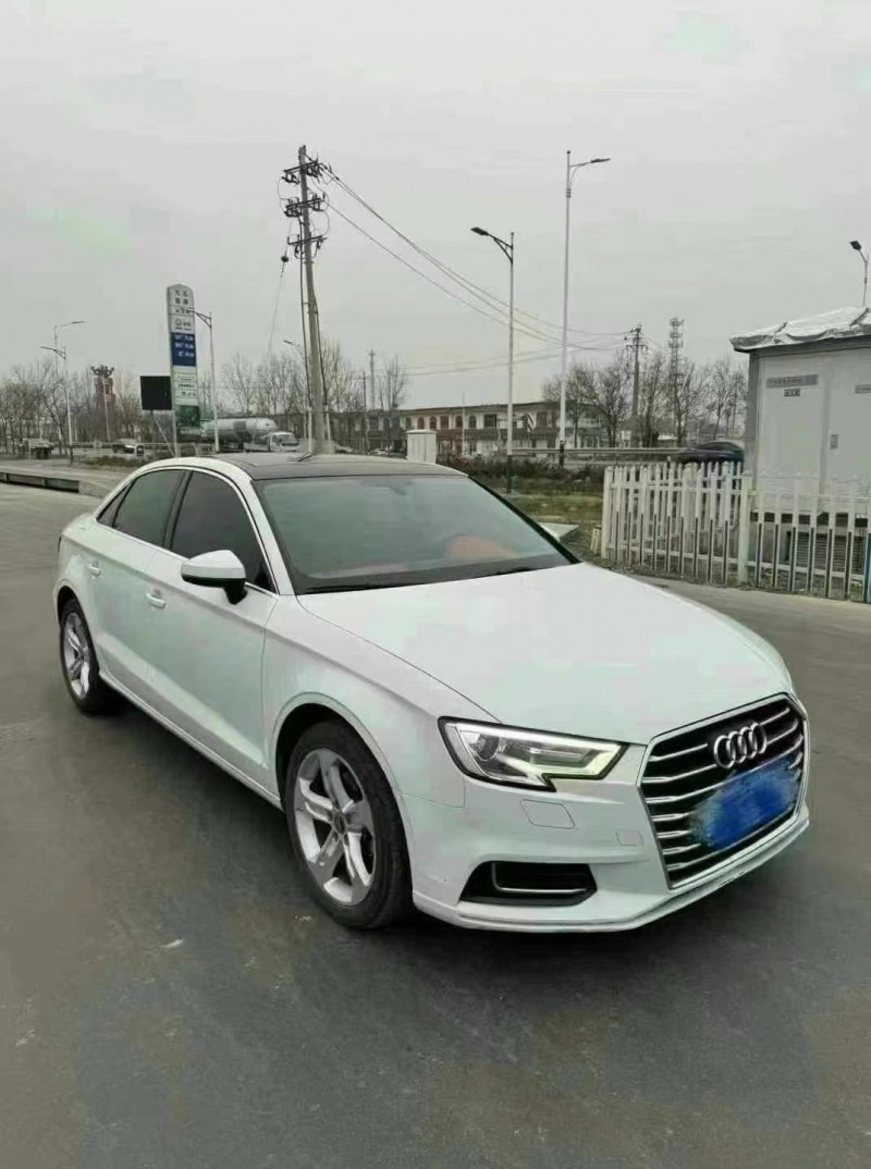 青岛21年奥迪A32