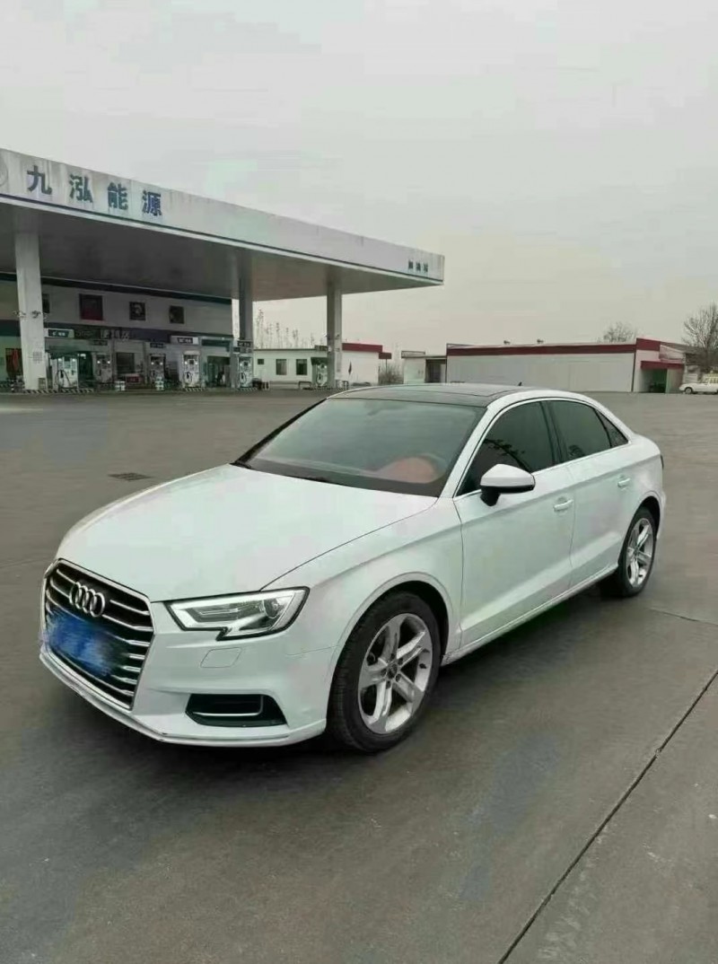 青岛21年奥迪A33