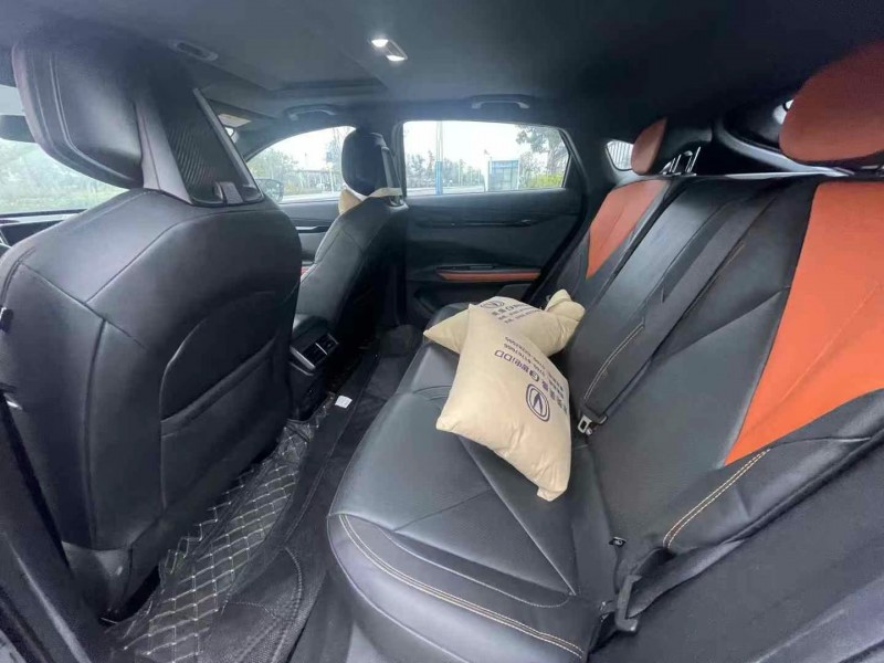 东莞23年长安汽车UNI-V5