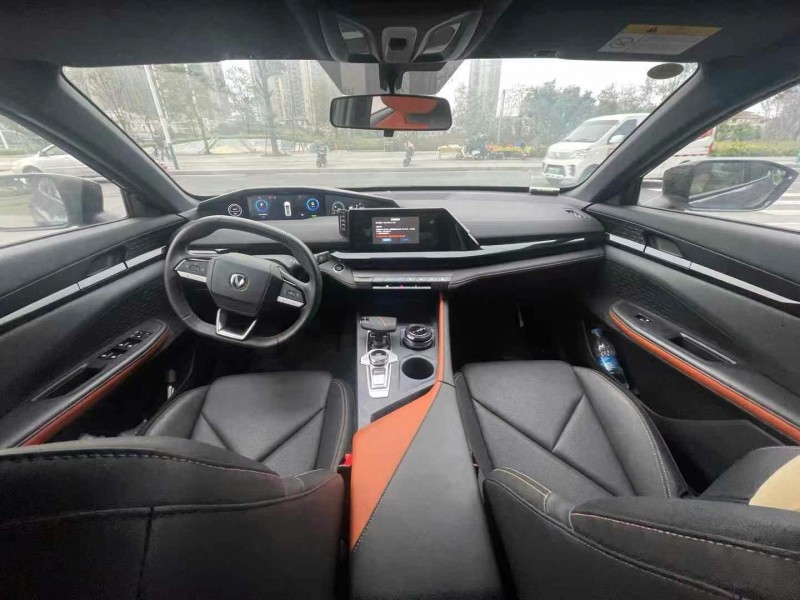 东莞23年长安汽车UNI-V6