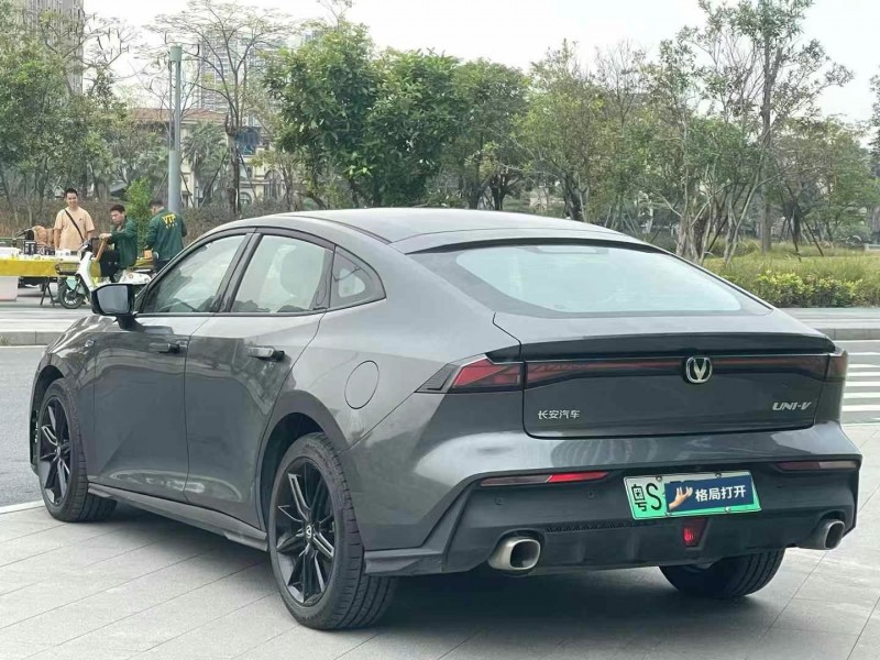 东莞23年长安汽车UNI-V8