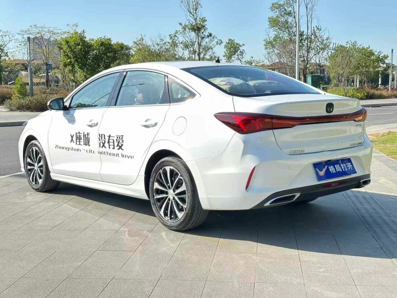 东莞22年长安汽车逸动8