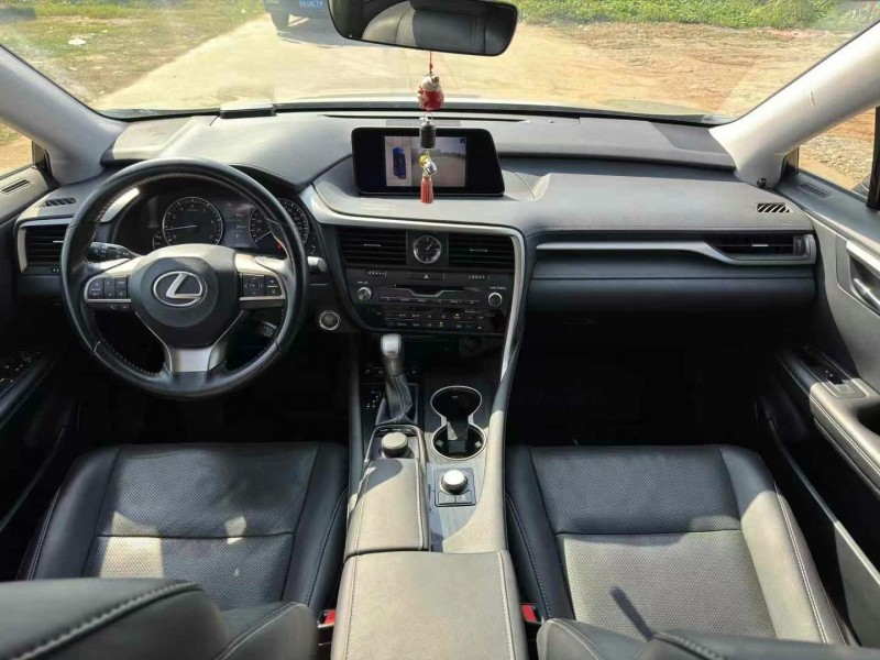 广州18年雷克萨斯RX8