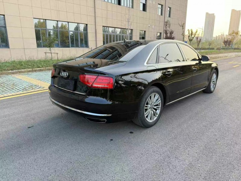 徐州14年奥迪A8L7