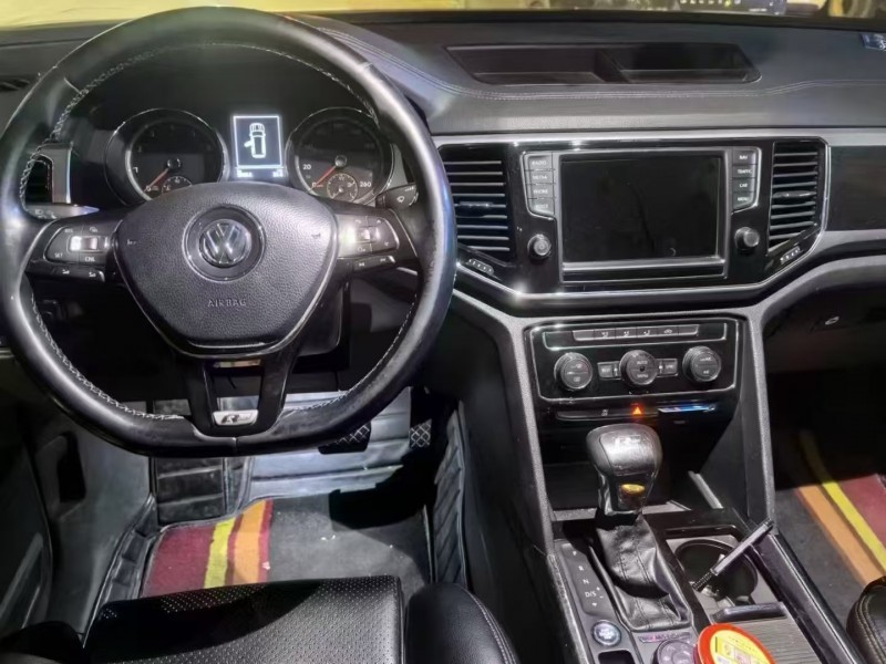 保定17年大众途昂8