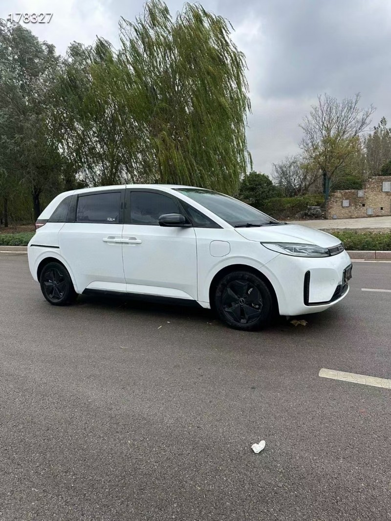 济宁24年比亚迪d12