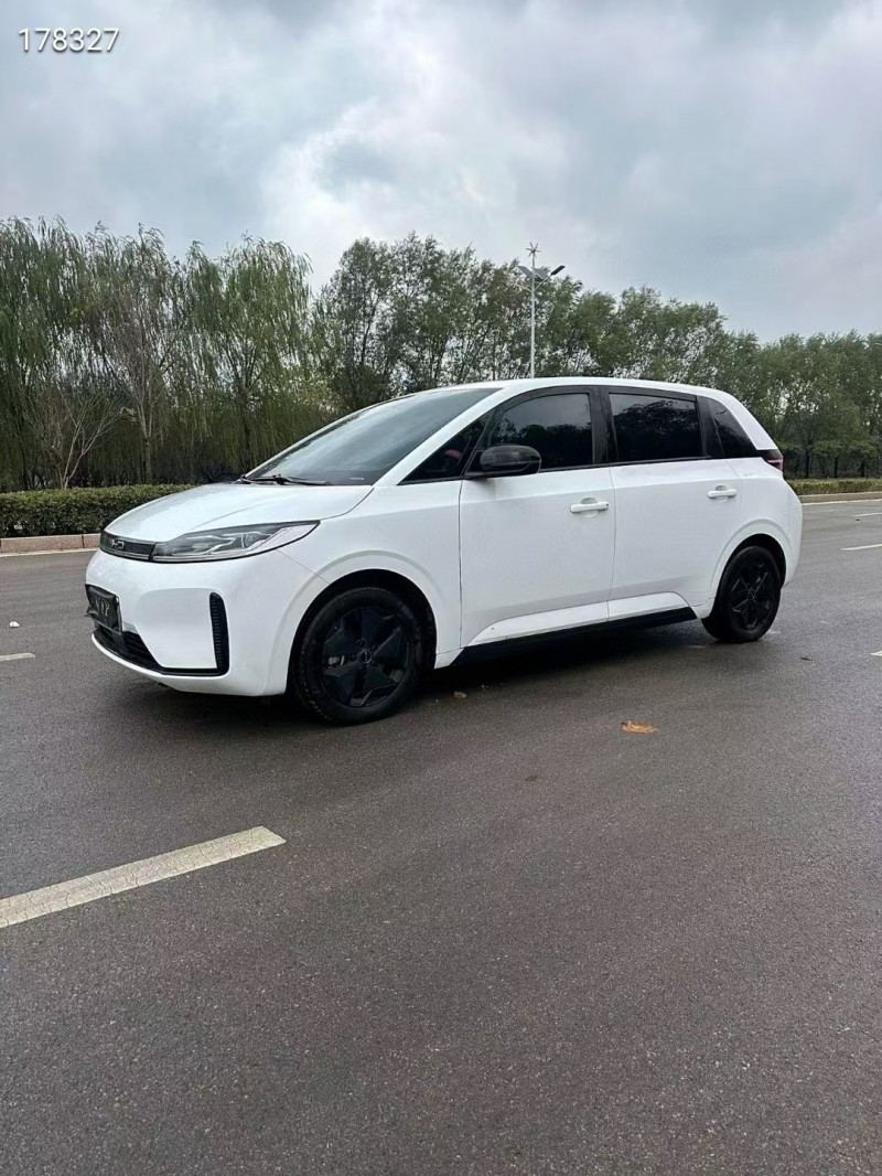 济宁24年比亚迪d13