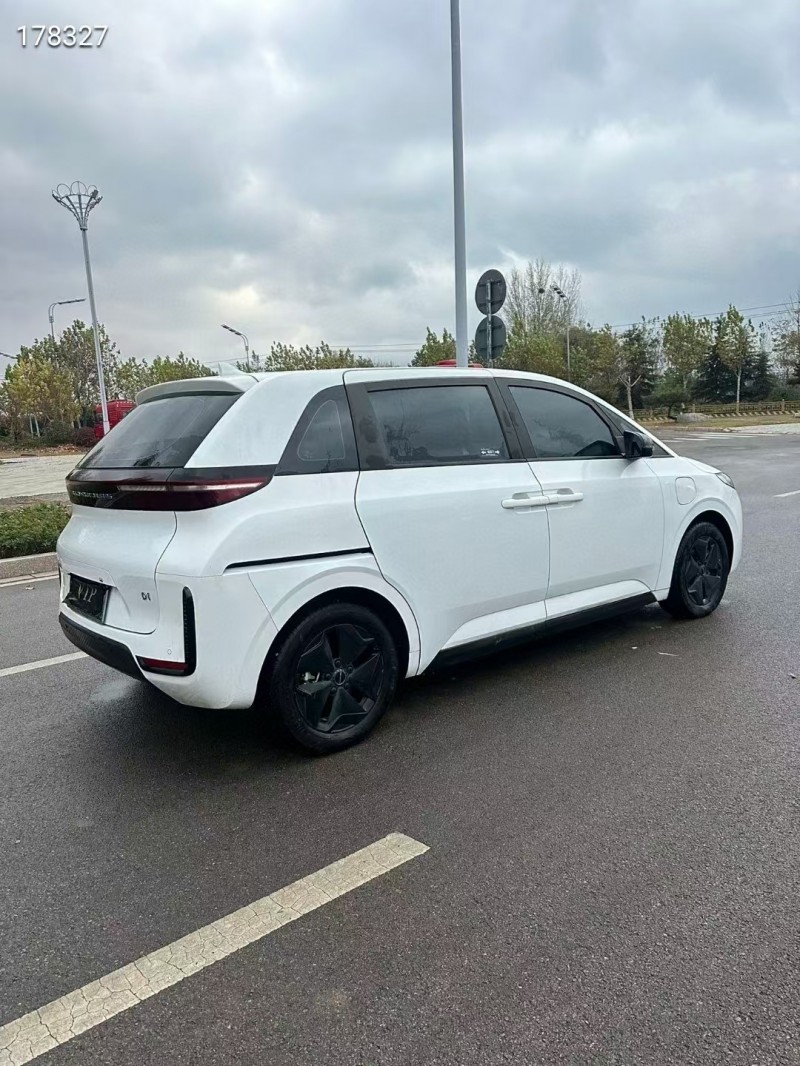 济宁24年比亚迪d14