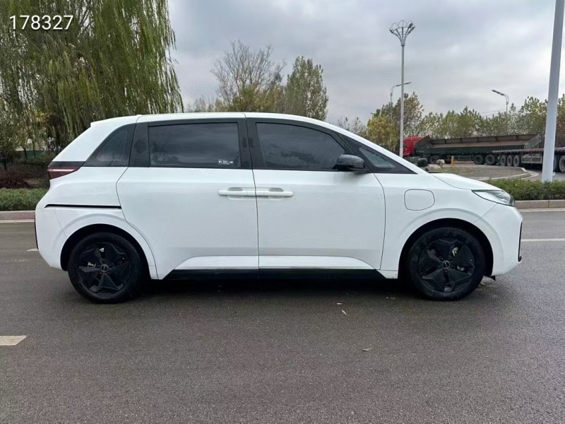 济宁24年比亚迪d19