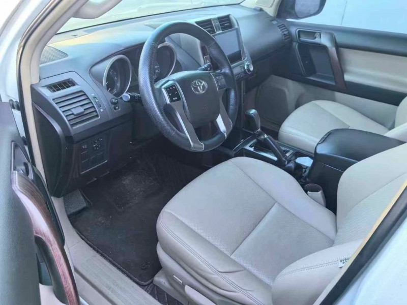 保定13年丰田普拉多4