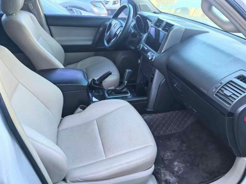 保定13年丰田普拉多9