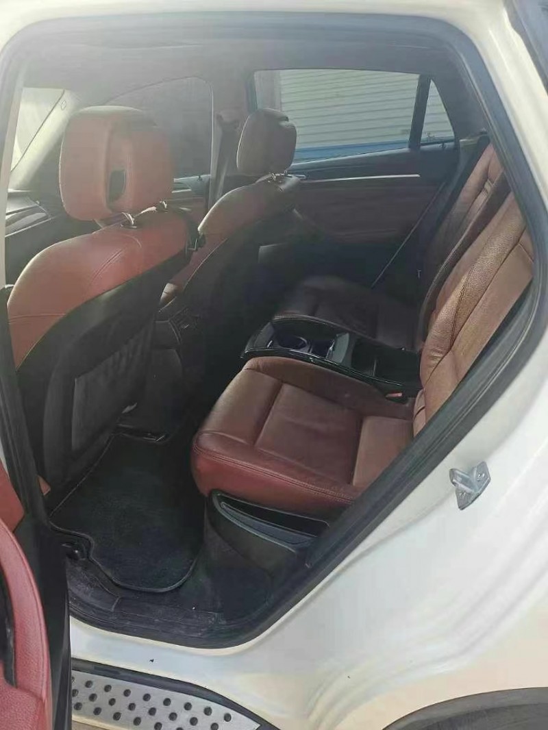 保定13年宝马X66