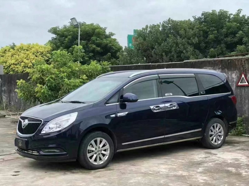 东莞17年别克GL83