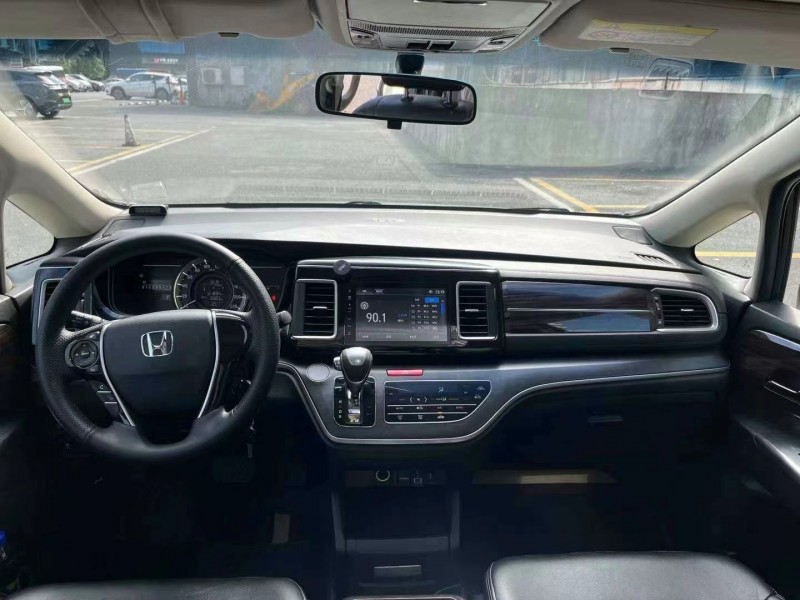 东莞17年本田艾力绅6