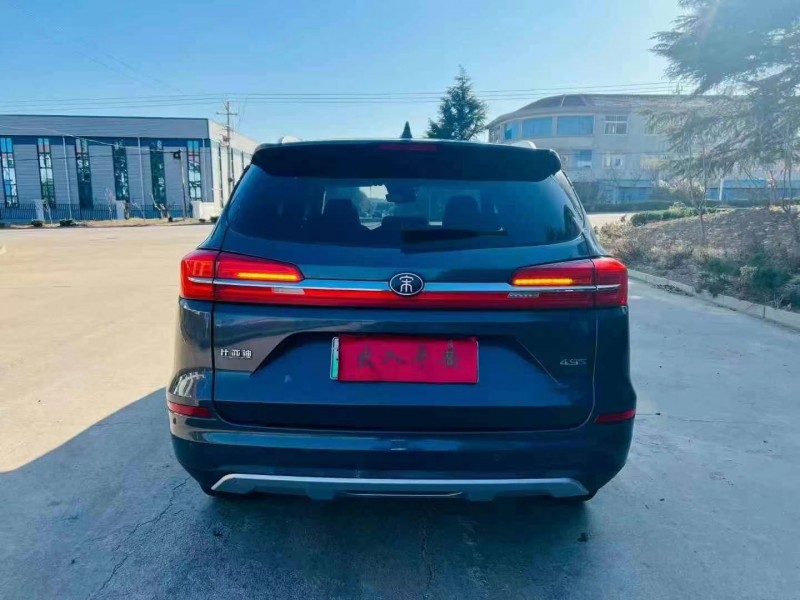 济宁18年比亚迪宋5