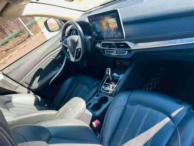 济宁18年比亚迪宋8