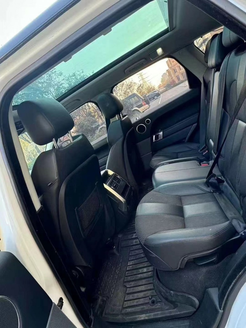 济宁17年路虎揽胜运动2