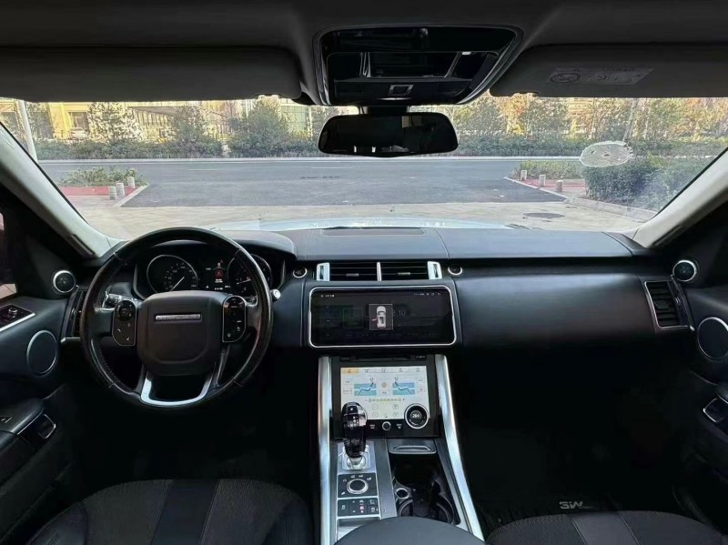 济宁17年路虎揽胜运动5